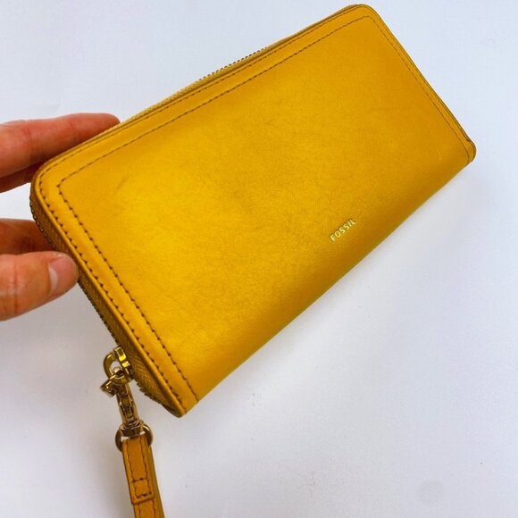 Fossil RFID Logan Tab Clutch Wallet, Mustard Yellow, One Size - Picture 1 of 6